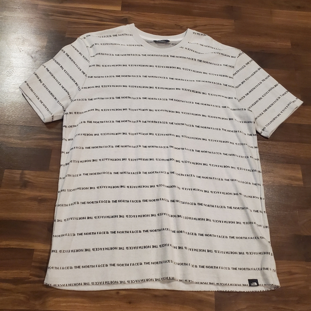 Men's North Face Striped Tee NWT
